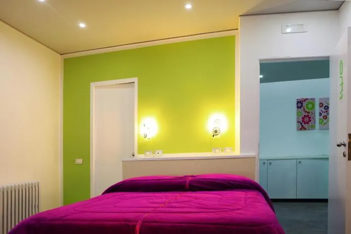 The Fresh Glamour Accommodation Napoli 3*,  Italia